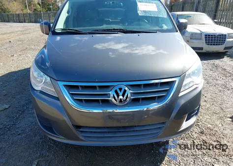 2010 Volkswagen Routan Se z USA, uszkodzony, nr VIN 2V4RW3D11AR323285